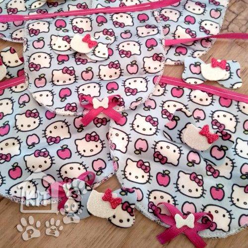 Conjunto Babador + 1 laço Hello Kitty - 10 unidades - Image 3